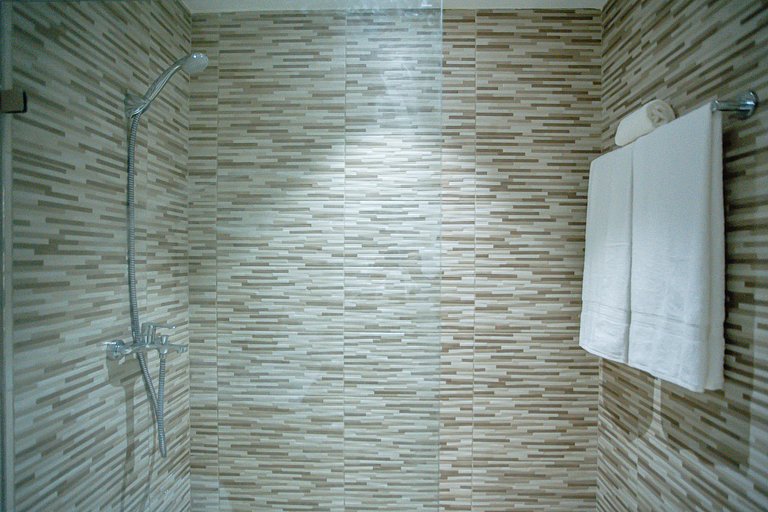 Apartamento frente a la piscina dos habitaciones