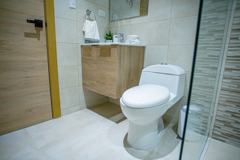 Apartamento frente a la piscina dos habitaciones