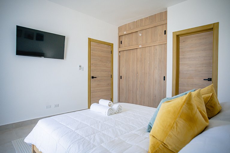 Apartamento frente a la piscina dos habitaciones