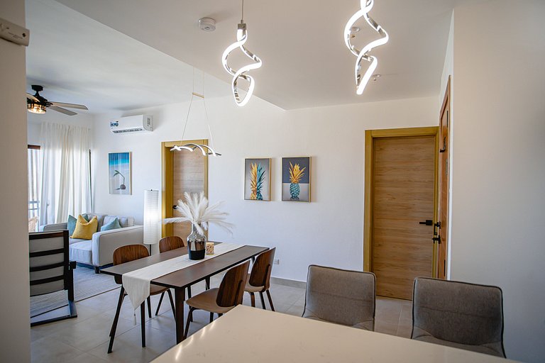 Apartamento frente a la piscina dos habitaciones