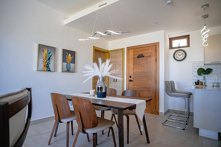 Apartamento frente a la piscina dos habitaciones