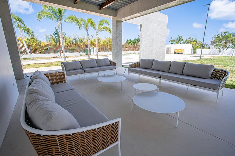 Apartamento con piscina, gimnasio y acceso a playa