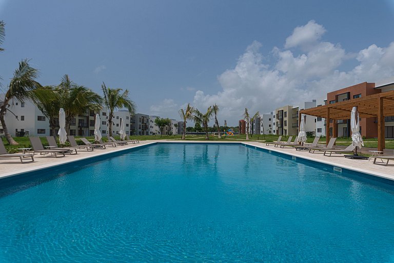 Apartamento con piscina, gimnasio y acceso a playa