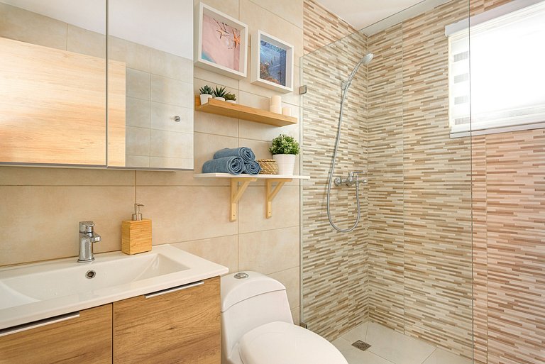 Apartamento con piscina, gym y playa a 7 minutos