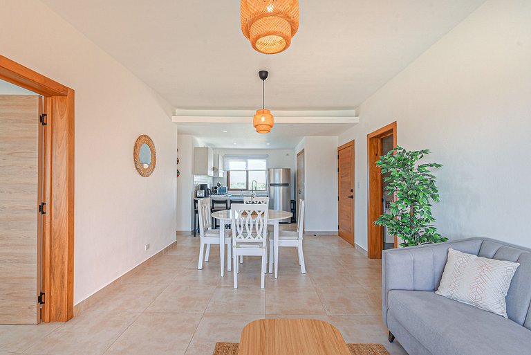2 habitaciones, Piscina, gym, playa a 7 minutos