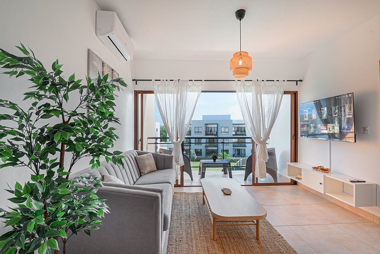 2 habitaciones, Piscina, gym, playa a 7 minutos