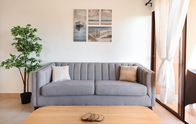 2 habitaciones, Piscina, gym, playa a 7 minutos
