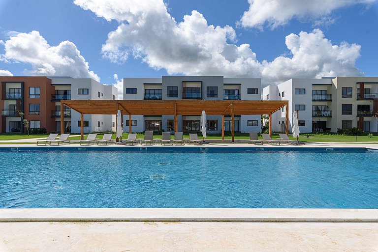 Dos habitaciones, piscina, gym y cerca de la playa