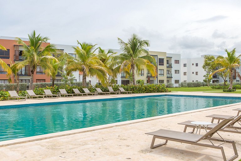 Lujo con vista a la piscina, cerca de la playa