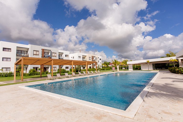 Acogedor 1 habitación con piscina playa cerca