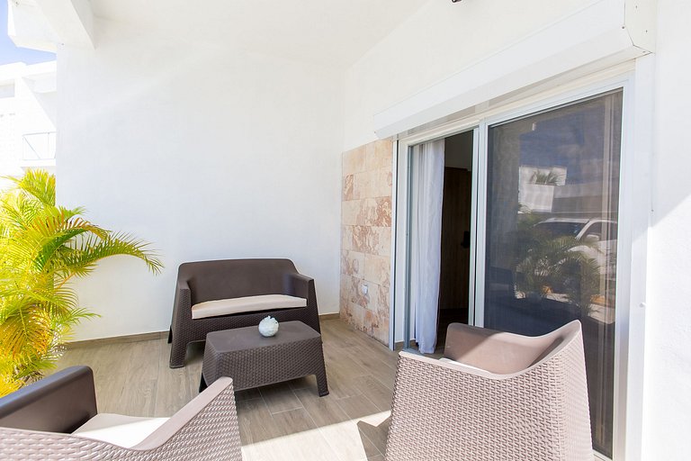 Primer piso con piscina y Downtown cerca