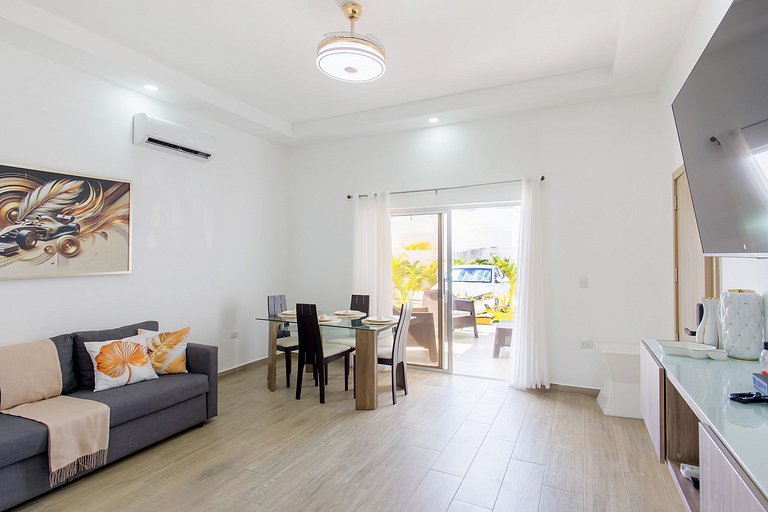 Primer piso con piscina y Downtown cerca