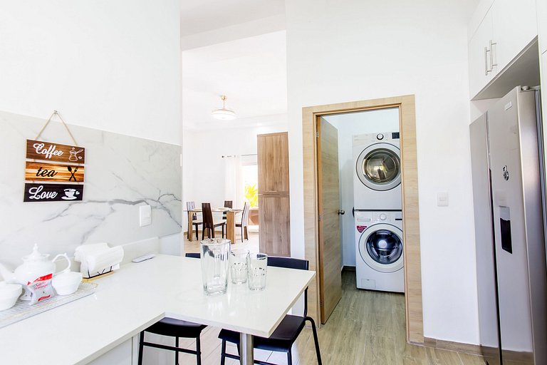 Primer piso con piscina y Downtown cerca