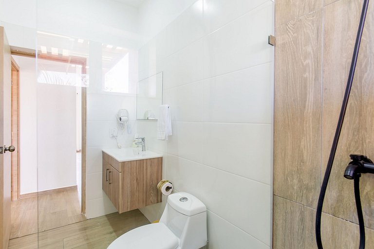 Primer piso con piscina y Downtown cerca