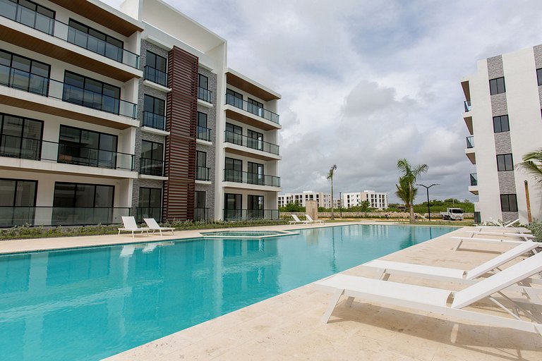 1 habitación, estilo lujoso y vista a la piscina