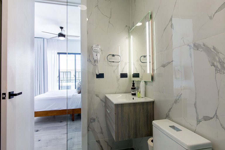 1 habitación, estilo lujoso y vista a la piscina