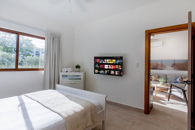 Apartamento primer nivel patio privado y piscina