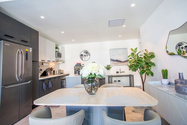 2 habitaciones, lujo, vista a la piscina, gimnasio