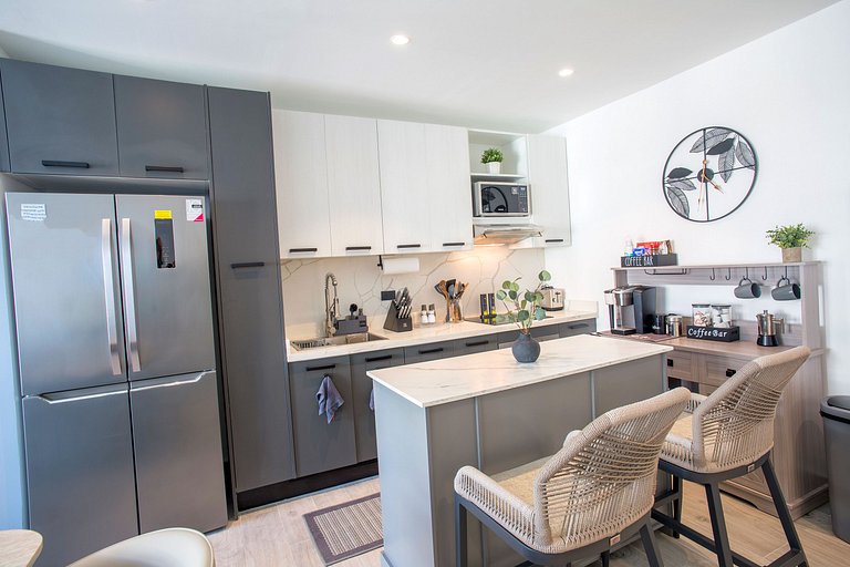 2 habitaciones, lujo, vista a la piscina, gimnasio