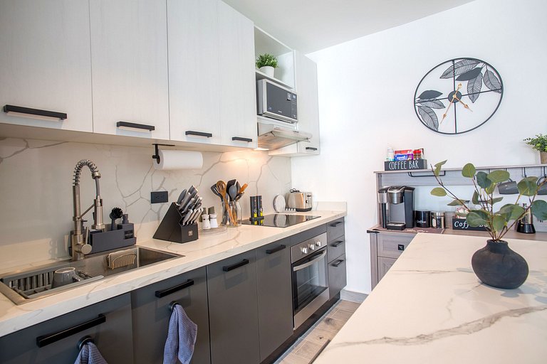 2 habitaciones, lujo, vista a la piscina, gimnasio