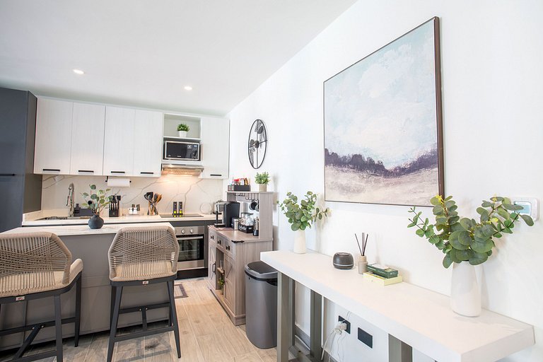 2 habitaciones, lujo, vista a la piscina, gimnasio