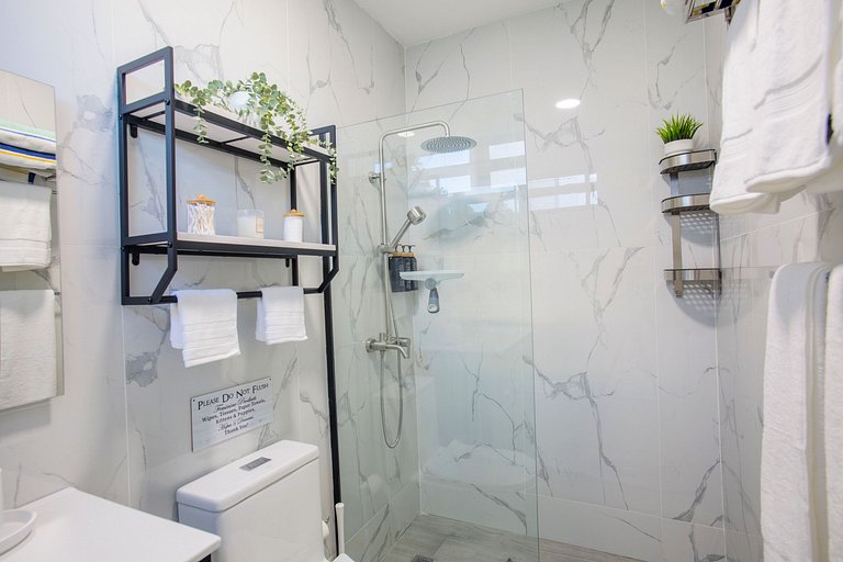 2 habitaciones, lujo, vista a la piscina, gimnasio