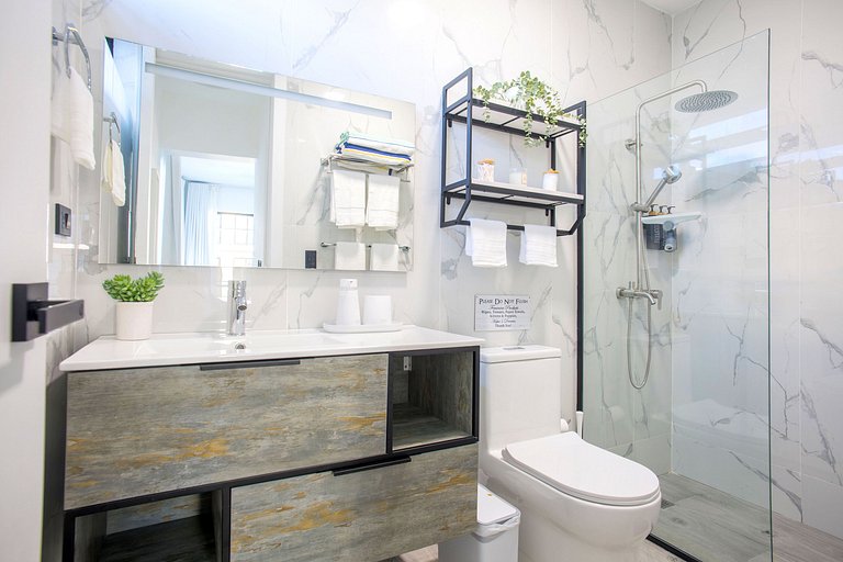 2 habitaciones, lujo, vista a la piscina, gimnasio