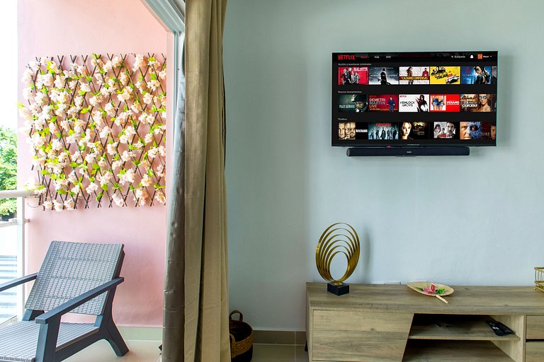 2 Habitaciones, Piscina, 7 Minutos del Aeropuerto