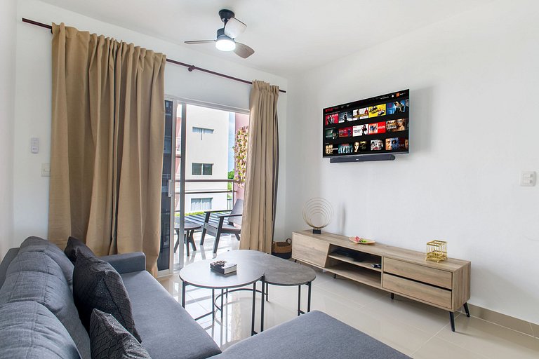 2 Habitaciones, Piscina, 7 Minutos del Aeropuerto