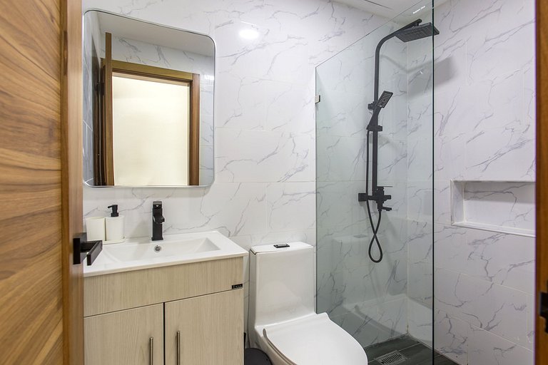 8 Minutos de Downtown Moderno Piscina y Gimnasio