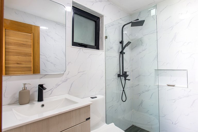 8 Minutos de Downtown Moderno Piscina y Gimnasio