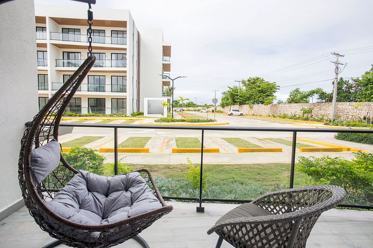 1BR Vistacana Primer piso Piscina, golf y gimnasio