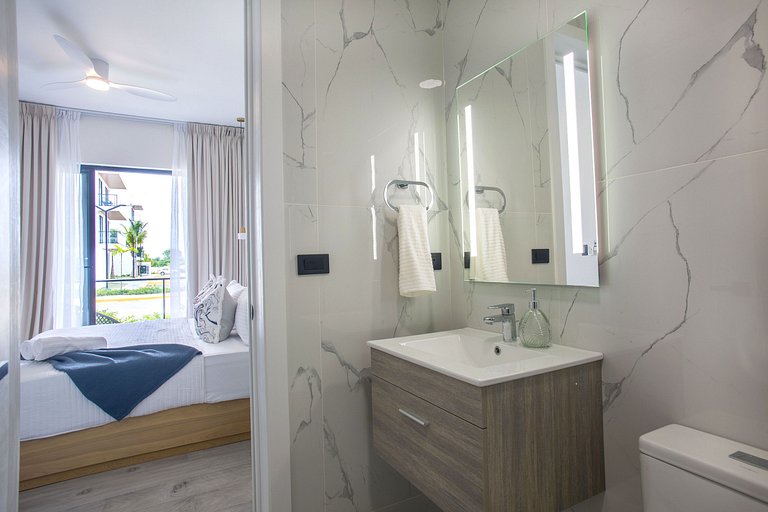 1BR Vistacana Primer piso Piscina, golf y gimnasio