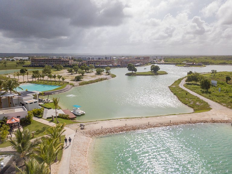 1BR Vistacana Primer piso Piscina, golf y gimnasio