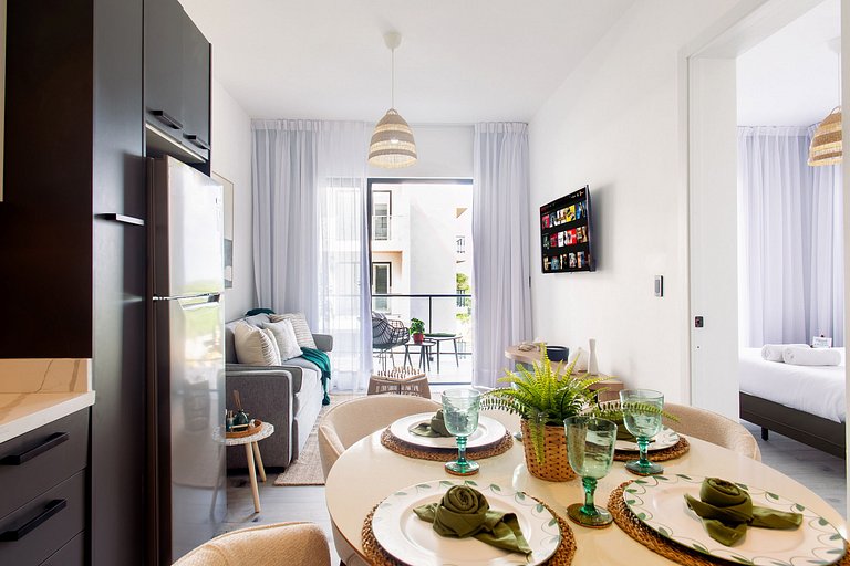 Apartamento 1BR piscina, golf y playa artificial