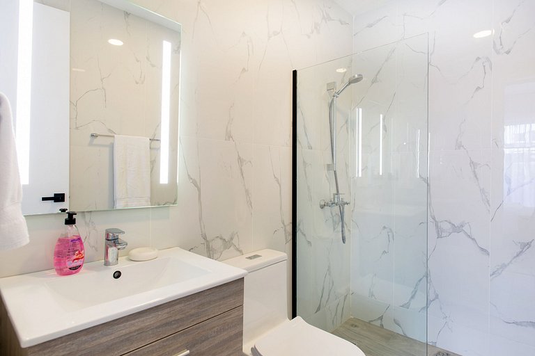 1 dormitorio piscina, gimnasio y playa artificial