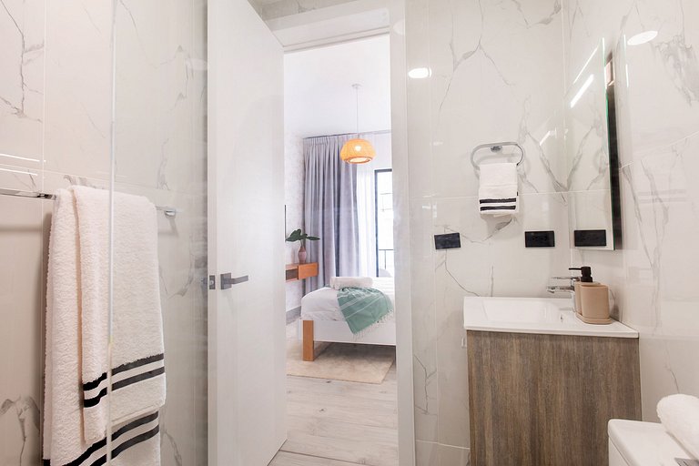 1BR, exclusivo, piscinas, gym y playa artificial