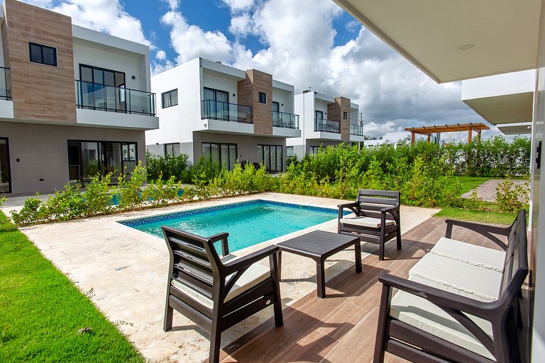 Villa de tres habitaciones con piscina privada