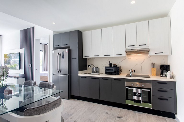 2 habitaciones primer piso, piscina y gimnasio