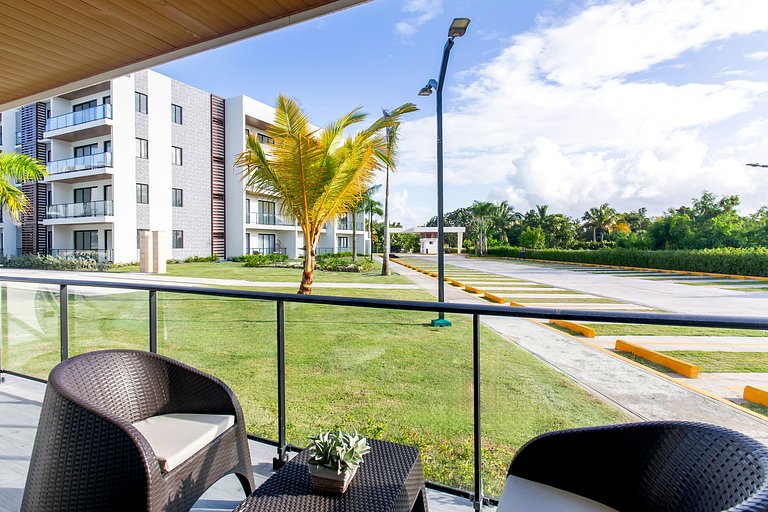 2 habitaciones primer piso, piscina y gimnasio