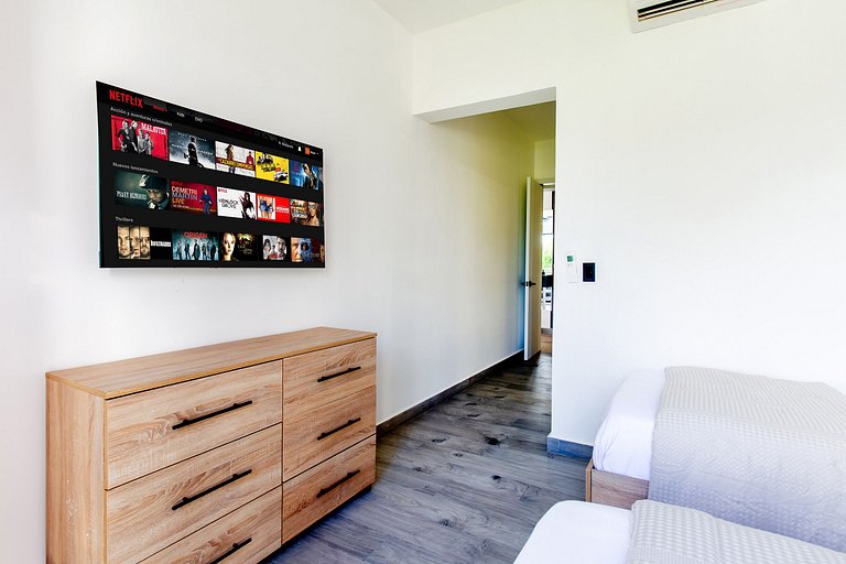 2 habitaciones primer piso, piscina y gimnasio