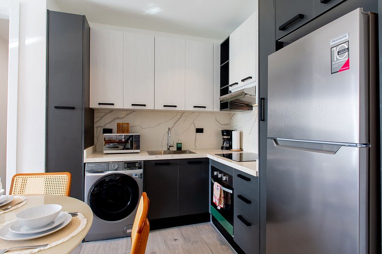 1 habitación, playa artificial, piscina y gimnasio