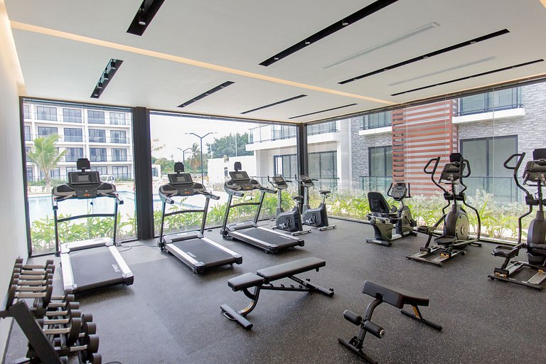 1 habitación, playa artificial, piscina y gimnasio