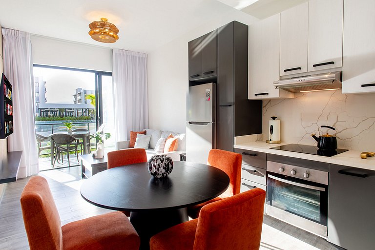 1BR primer nivel, piscina, gym y playa artificial