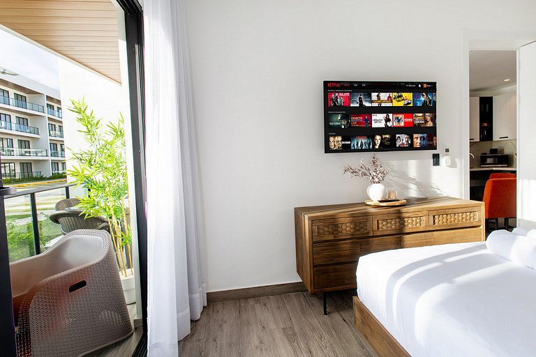 1BR primer nivel, piscina, gym y playa artificial