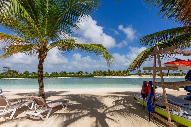 1BR primer nivel, piscina, gym y playa artificial