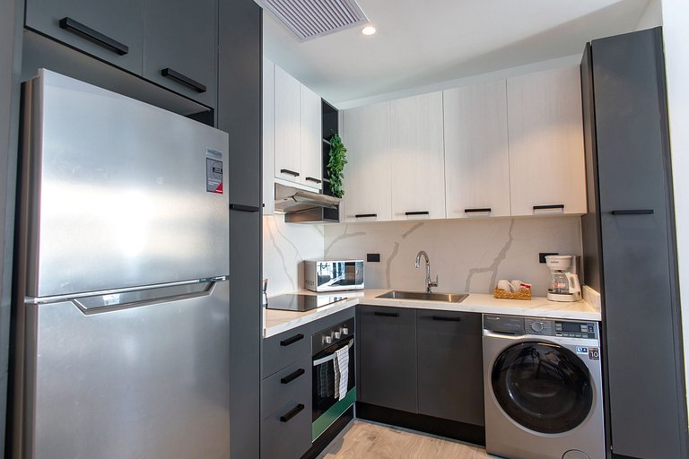 Vista a la Piscina, Gimnasio y Playa Artificial