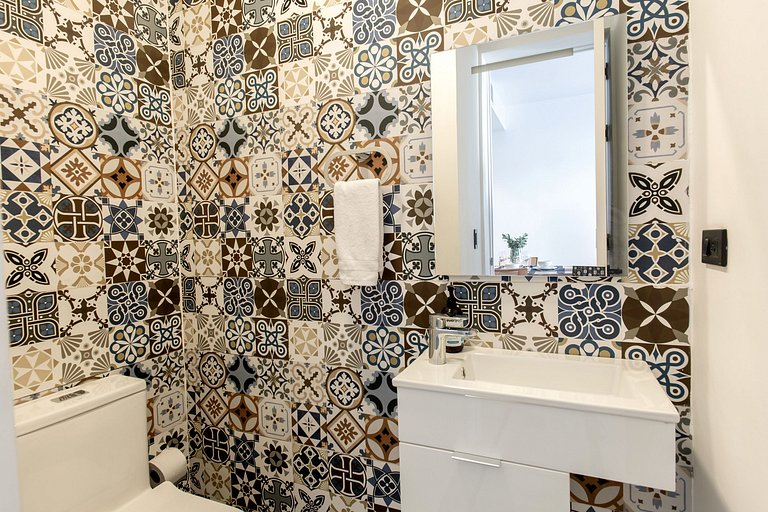 Vista a la Piscina, Gimnasio y Playa Artificial