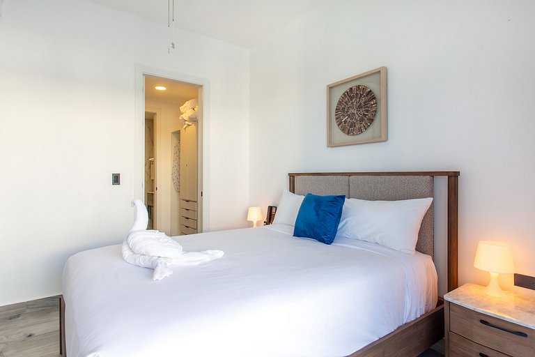 Vista a la Piscina, Gimnasio y Playa Artificial