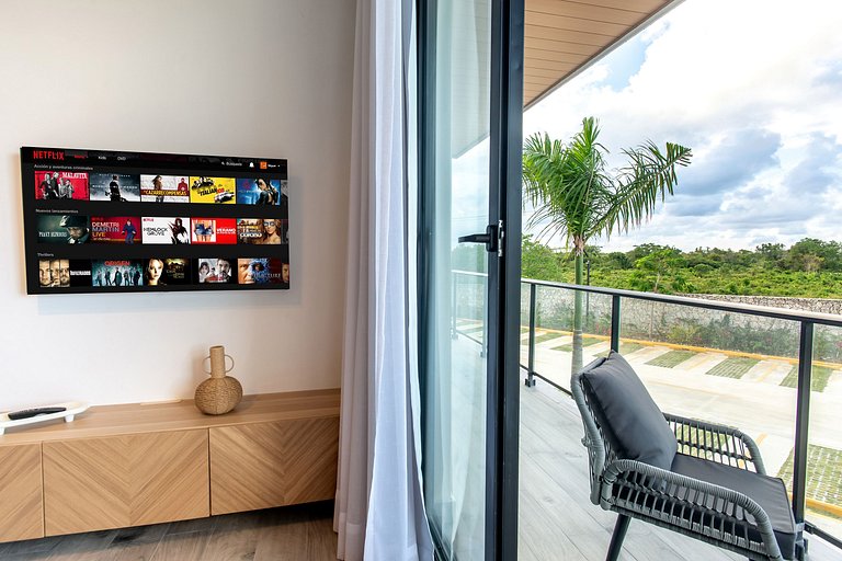 1BR, playa artificial, piscinas, gym, ubicación